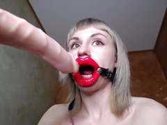 Weird cam-slut deep troat