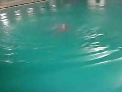 Blowjob and fuck at the swimming pool