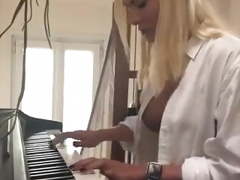 Le piano sexy