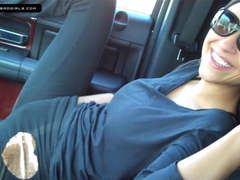 Hot Nude Amateur Plays with Herself in the Car